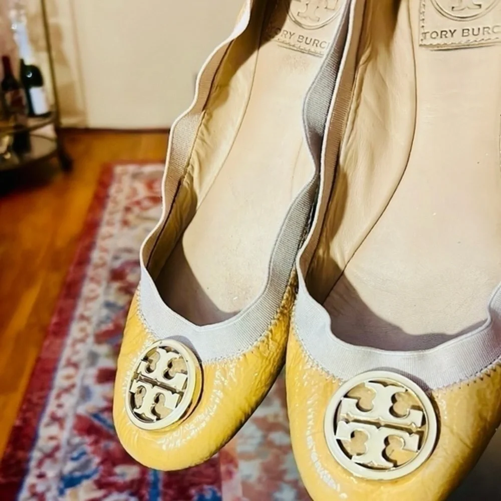 😀🥰TORY BURCH YELLOW SHOES , size8M